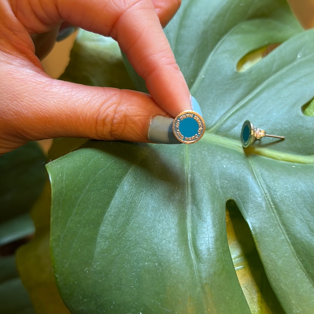 MARC JACOBS LOGO STUD EARRINGS